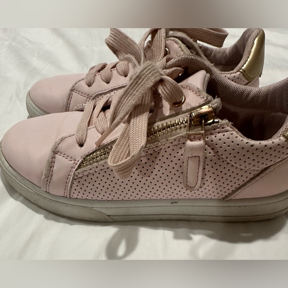 GUC Girls Sneakers